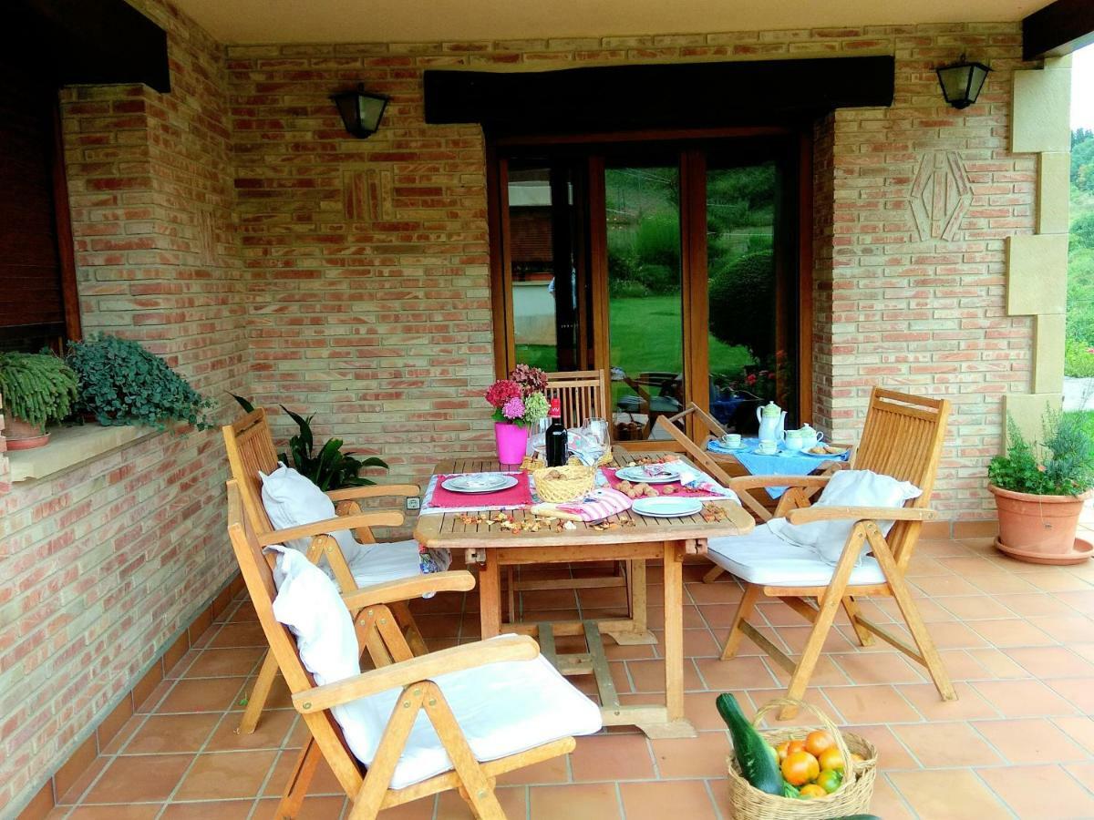 El Chalet Del Golf Urturi Exterior photo